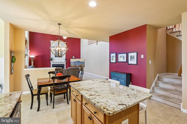 1406 MEADOW VIEW LN, Collegeville, PA 19426