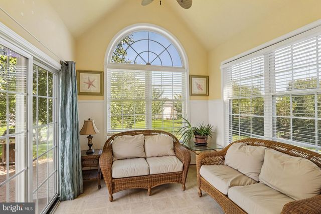 1406 MEADOW VIEW LN, Collegeville, PA 19426