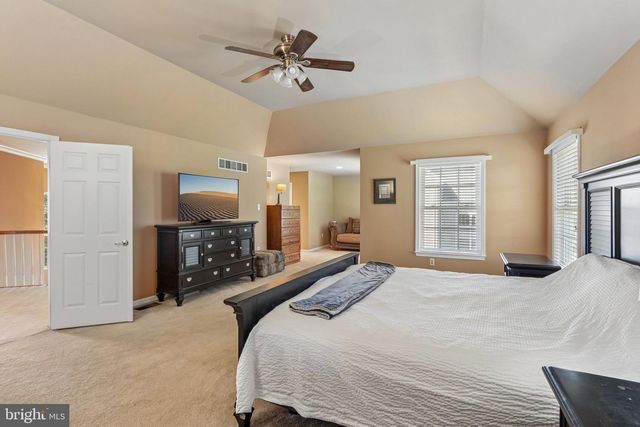 1406 MEADOW VIEW LN, Collegeville, PA 19426