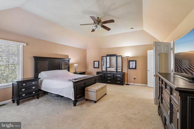 1406 MEADOW VIEW LN, Collegeville, PA 19426