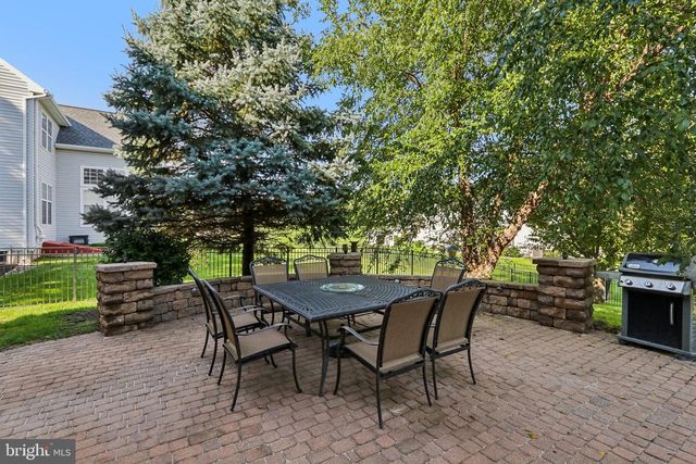 1406 MEADOW VIEW LN, Collegeville, PA 19426