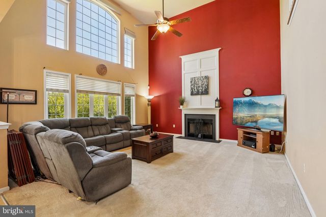1406 MEADOW VIEW LN, Collegeville, PA 19426