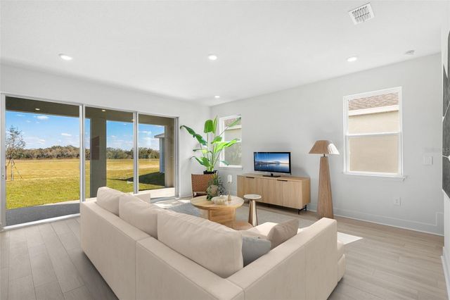 810 EMERALD GROVE DRIVE, Apopka, FL 32703