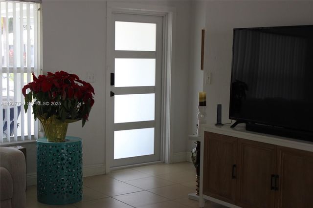 231 Leisure Blvd, Pompano Beach, FL 33064