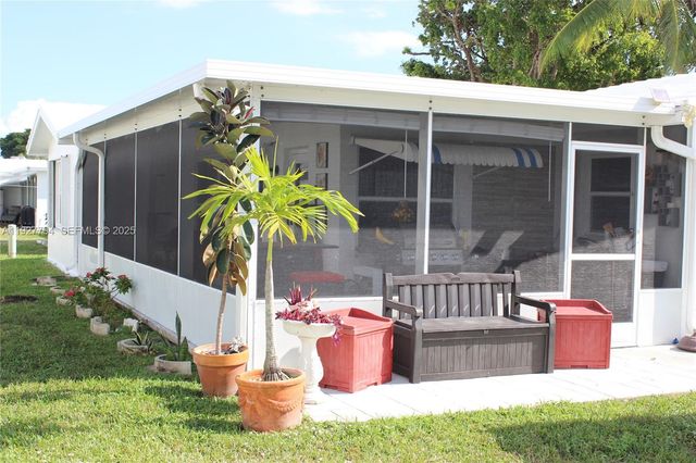 231 Leisure Blvd, Pompano Beach, FL 33064