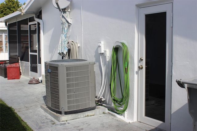 231 Leisure Blvd, Pompano Beach, FL 33064