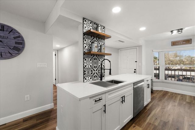 1324 PASADENA AVENUE S 204, South Pasadena, FL 33707