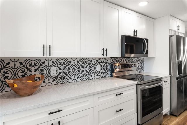 1324 PASADENA AVENUE S 204, South Pasadena, FL 33707