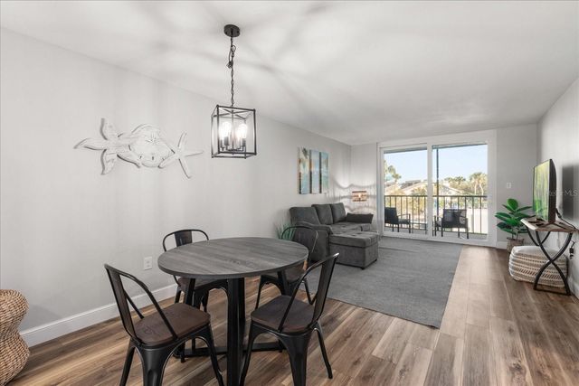 1324 PASADENA AVENUE S 204, South Pasadena, FL 33707