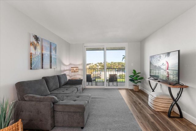 1324 PASADENA AVENUE S 204, South Pasadena, FL 33707