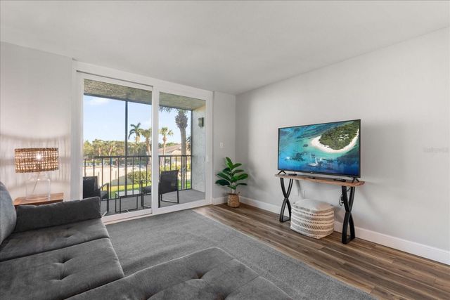 1324 PASADENA AVENUE S 204, South Pasadena, FL 33707