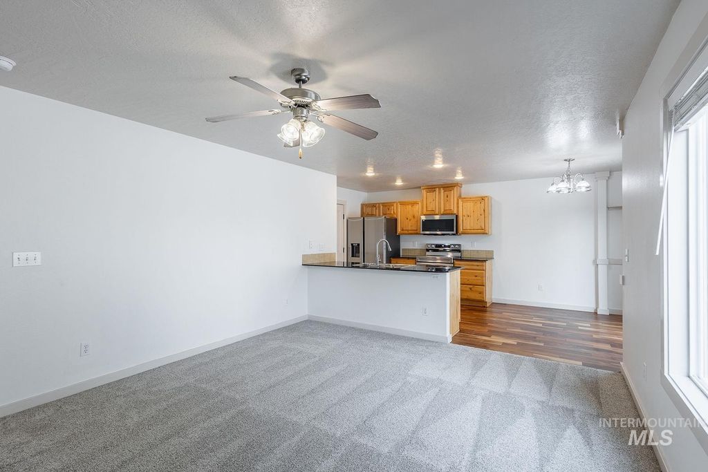 1100 S Barberry Pl, Nampa, ID 83686 photo 5
