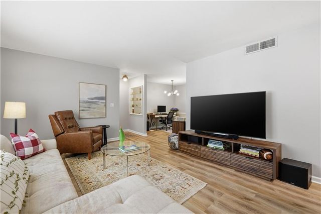 102 Rosaire Place NW, Atlanta, GA 30327