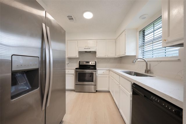 1702 Ireland DR, Leander, TX 78641