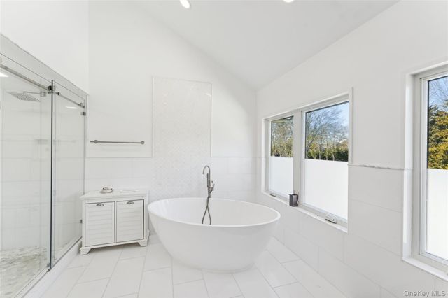 32 Tanners Neck Lane, Westhampton, NY 11977
