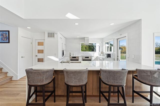 32 Tanners Neck Lane, Westhampton, NY 11977
