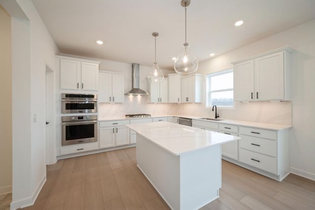 12409 Holden Way, Rogers, MN 55374