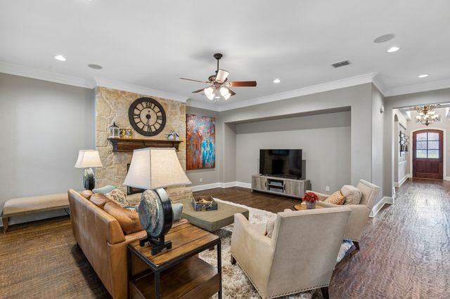 120 Hidden Valley Airpark, Shady Shores, TX 76208