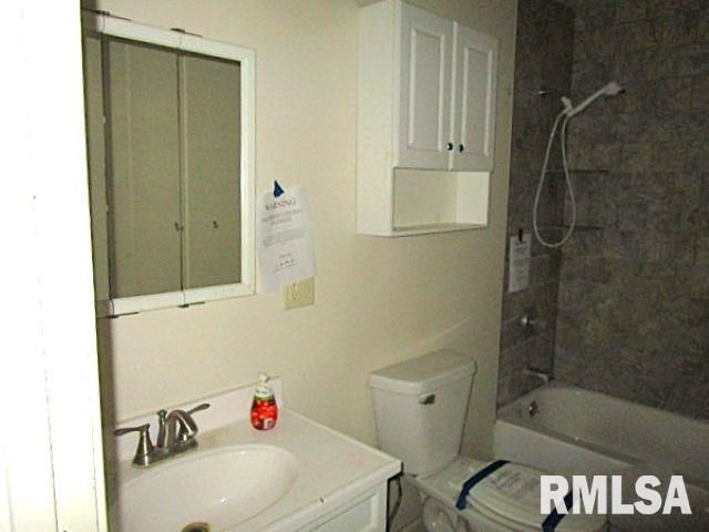 2204 EASTER Avenue, Pekin, IL 61554