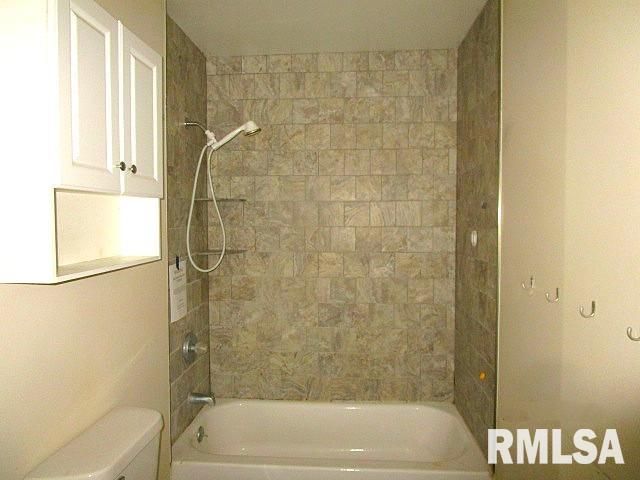 2204 EASTER Avenue, Pekin, IL 61554