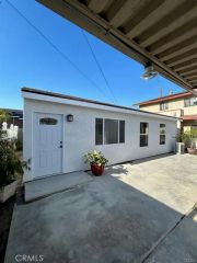2033 W Burnett Street, Long Beach, CA 90810