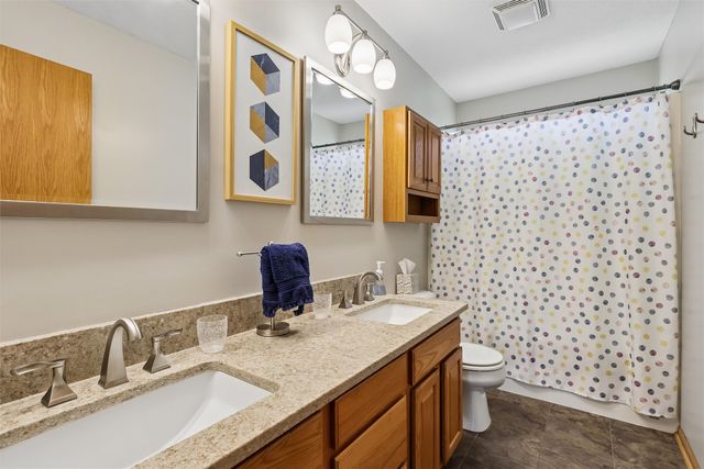 1013 Alderwood Court SW, Altoona, IA 50009