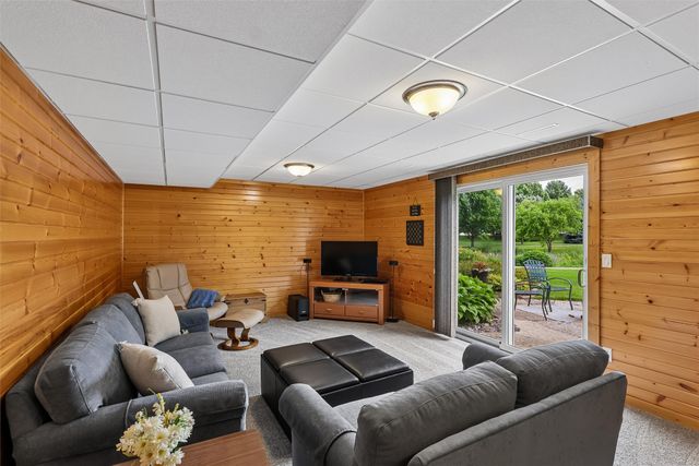 1013 Alderwood Court SW, Altoona, IA 50009