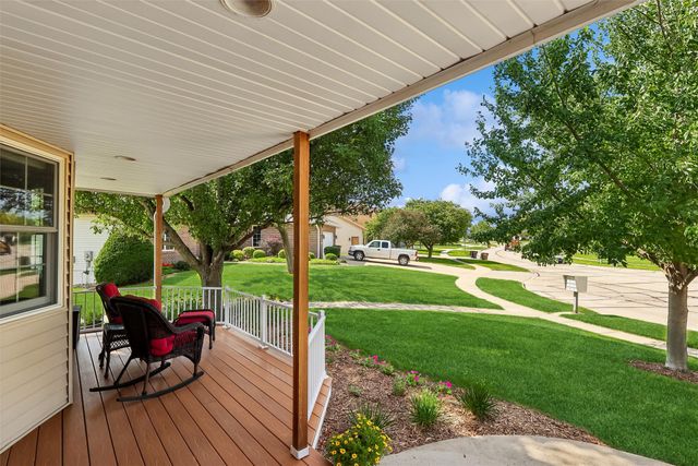 1013 Alderwood Court SW, Altoona, IA 50009