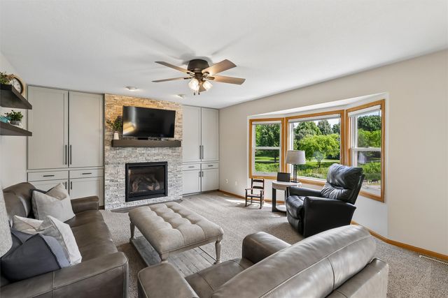 1013 Alderwood Court SW, Altoona, IA 50009