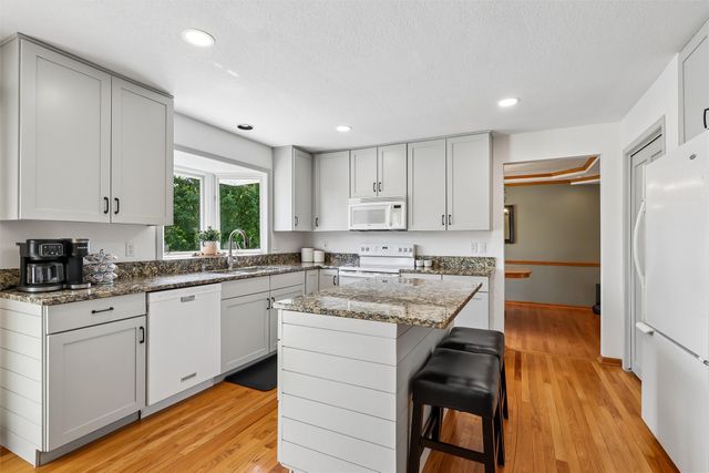 1013 Alderwood Court SW, Altoona, IA 50009