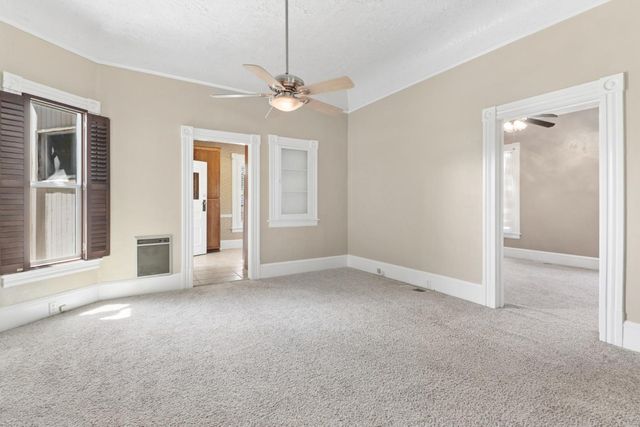 9616 Walnut Ave, Elk Grove, CA 95624