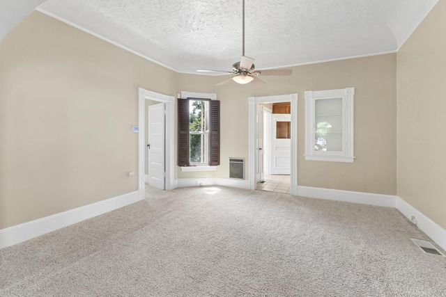 9616 Walnut Ave, Elk Grove, CA 95624