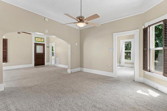 9616 Walnut Ave, Elk Grove, CA 95624