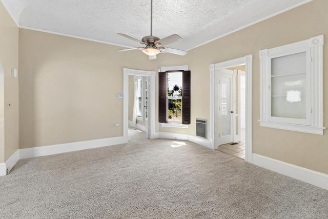 9616 Walnut Ave, Elk Grove, CA 95624