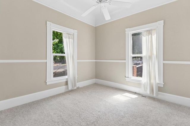 9616 Walnut Ave, Elk Grove, CA 95624