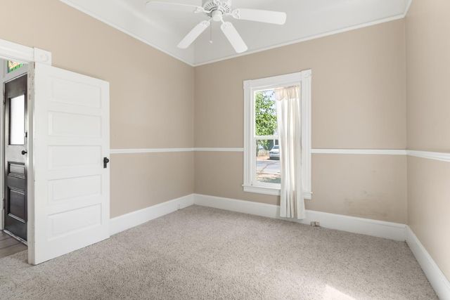 9616 Walnut Ave, Elk Grove, CA 95624