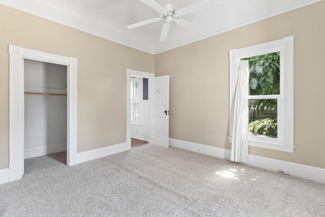 9616 Walnut Ave, Elk Grove, CA 95624