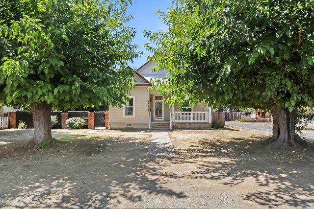 9616 Walnut Ave, Elk Grove, CA 95624