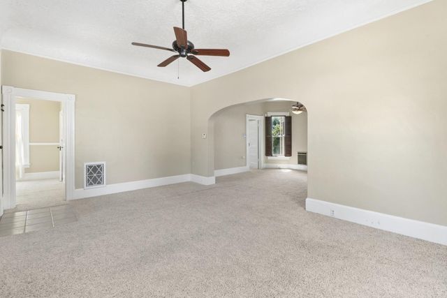 9616 Walnut Ave, Elk Grove, CA 95624