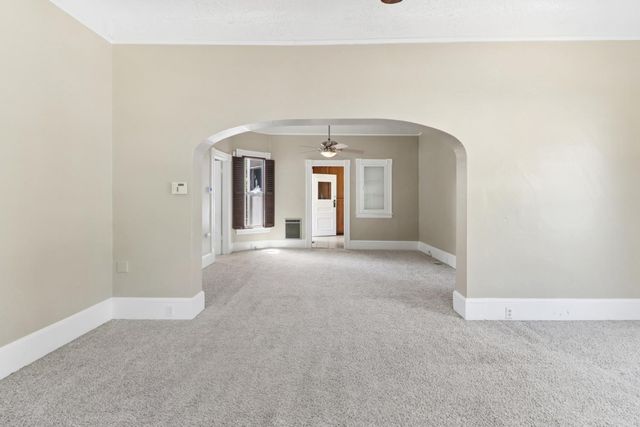 9616 Walnut Ave, Elk Grove, CA 95624