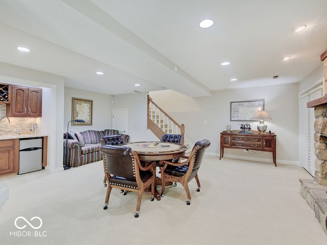 8613 Seaward Lane, Indianapolis, IN 46256