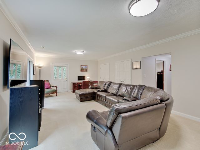 8613 Seaward Lane, Indianapolis, IN 46256