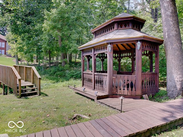 8613 Seaward Lane, Indianapolis, IN 46256