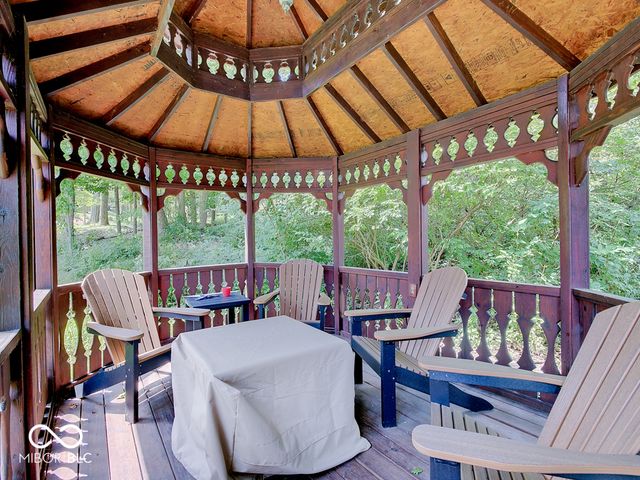 8613 Seaward Lane, Indianapolis, IN 46256