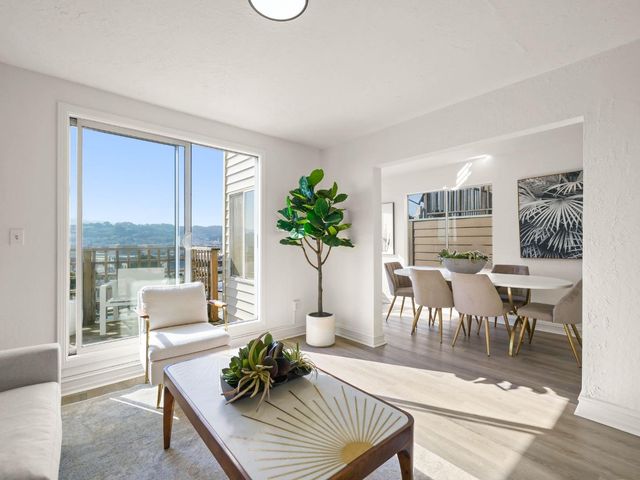 318 Topeka Avenue, San Francisco, CA 94124