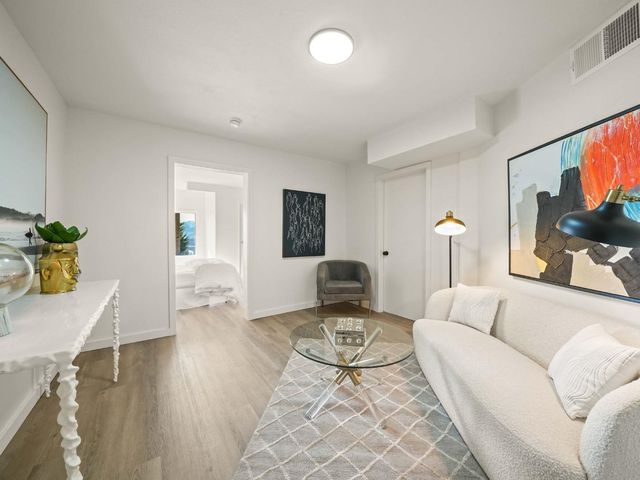 318 Topeka Avenue, San Francisco, CA 94124