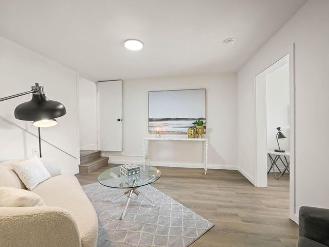 318 Topeka Avenue, San Francisco, CA 94124