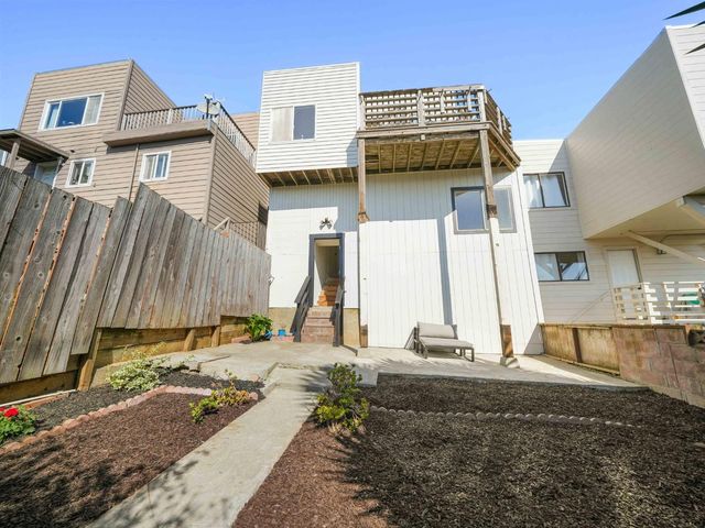 318 Topeka Avenue, San Francisco, CA 94124