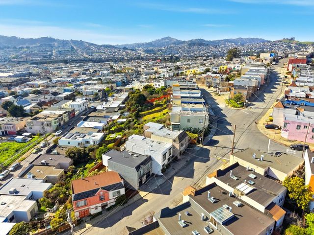 318 Topeka Avenue, San Francisco, CA 94124