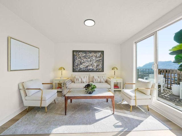 318 Topeka Avenue, San Francisco, CA 94124